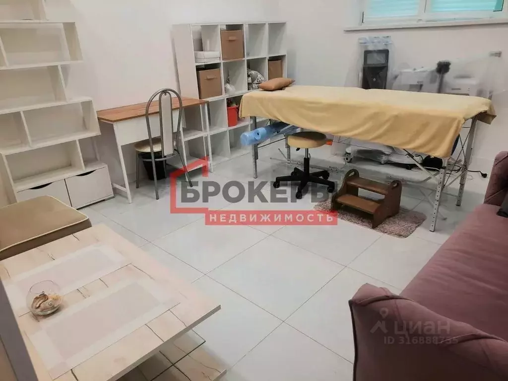 Помещение свободного назначения в Севастополь ул. Тульская, 16 (19 м) - Фото 1