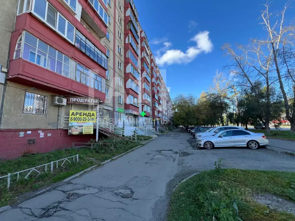Торговая площадь в Челябинская область, Челябинск ул. Братьев ... - Фото 0