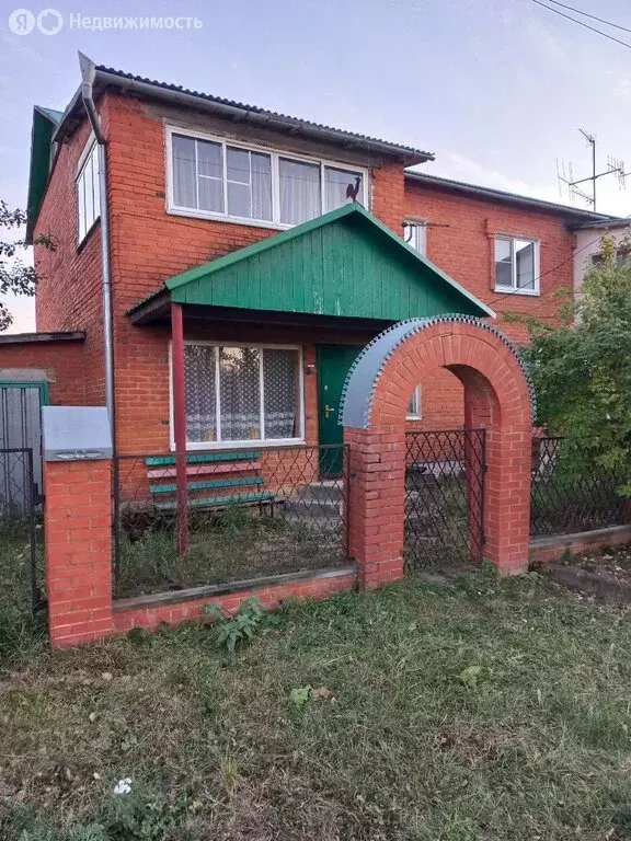 Дом в Тульская область, рабочий посёлок Одоев, улица Строителей (120 ... - Фото 1