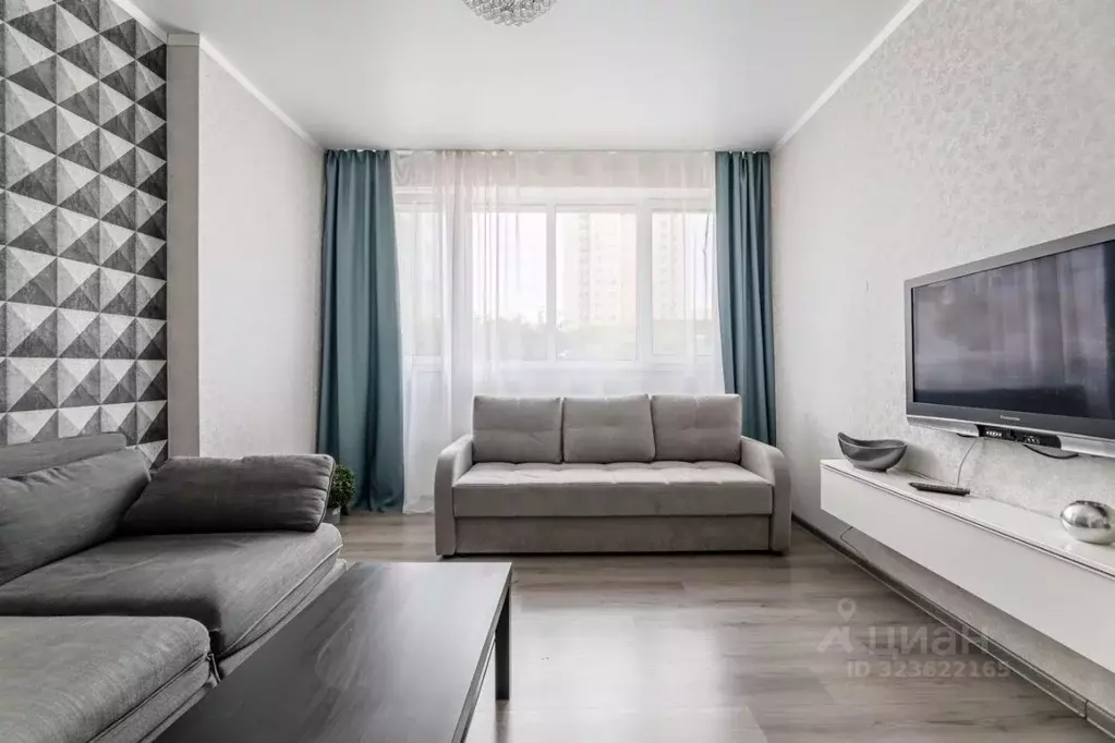 3-к кв. Татарстан, Казань Комсомольская ул., 2 (73.0 м) - Фото 1