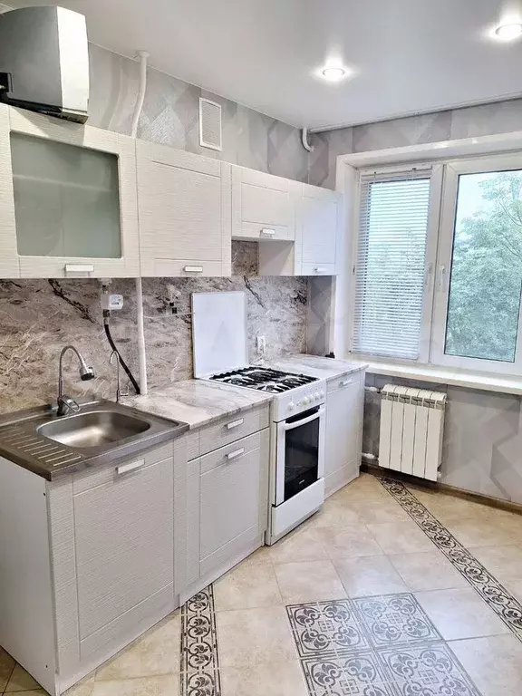 2-к. квартира, 45 м, 4/9 эт. - Фото 0