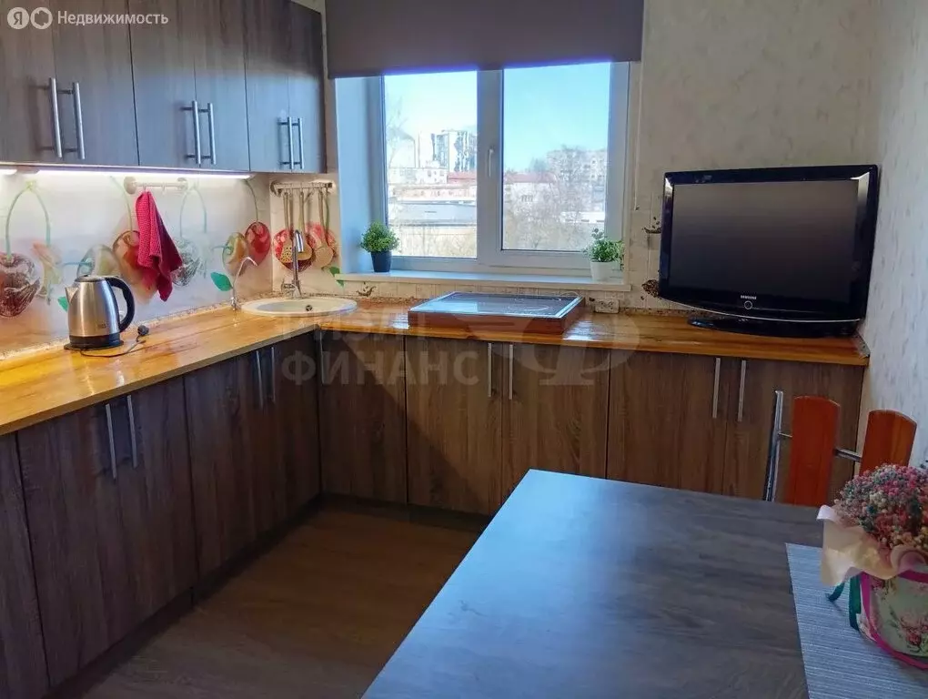 1-комнатная квартира: Калининград, улица Маршала Борзова, 16 (36 м) - Фото 1