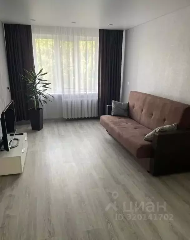 2-к кв. Вологодская область, Сокол Лесной пер., 1 (47.0 м) - Фото 0