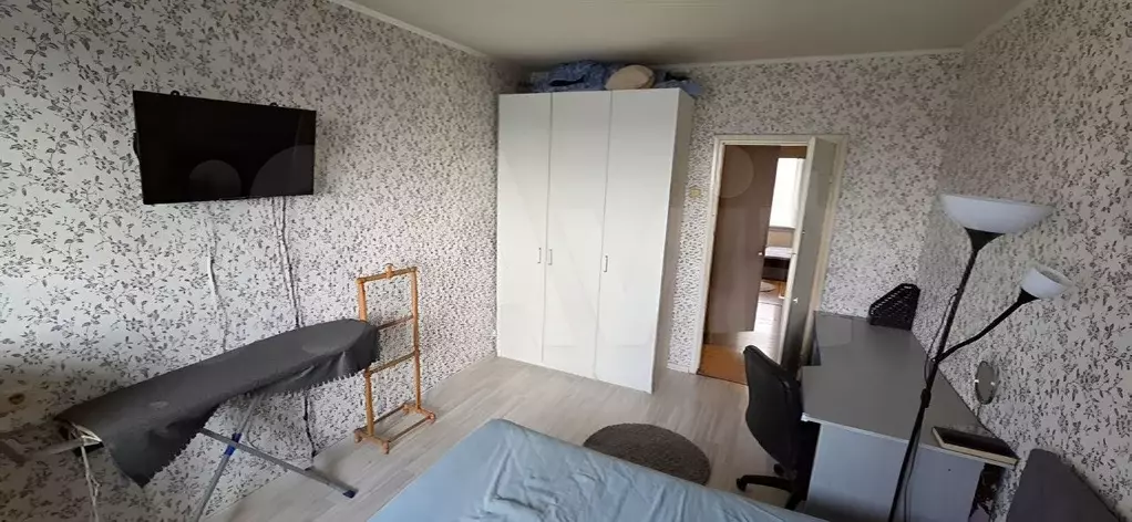 3-к кв. Свердловская область, Екатеринбург ул. 40-летия Комсомола, 32Б ... - Фото 0