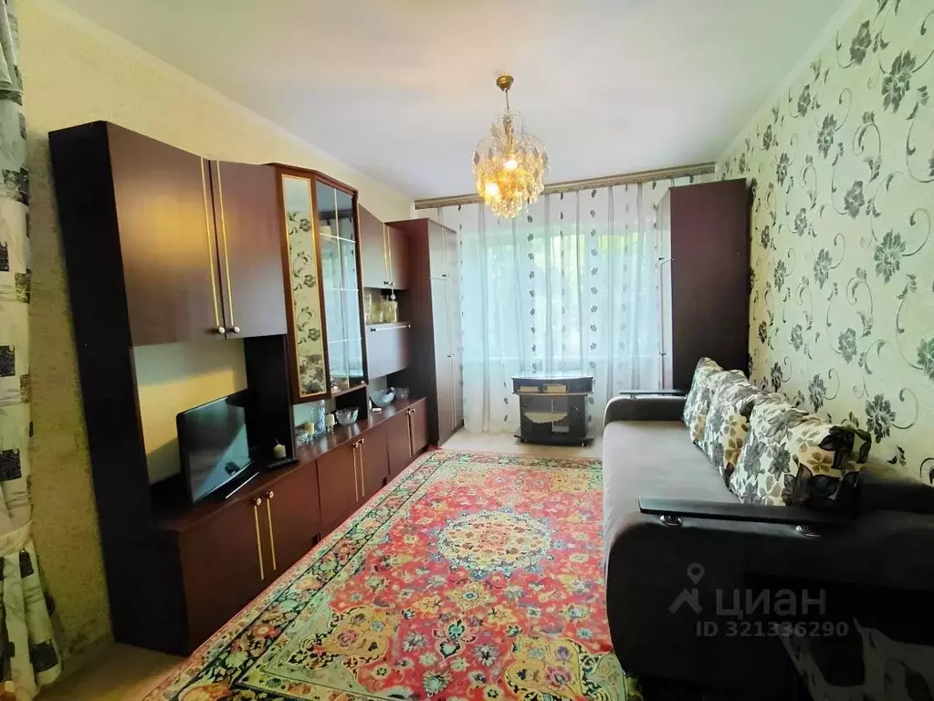 3-к кв. Курская область, Курск Харьковская ул., 22 (60.6 м) - Фото 0