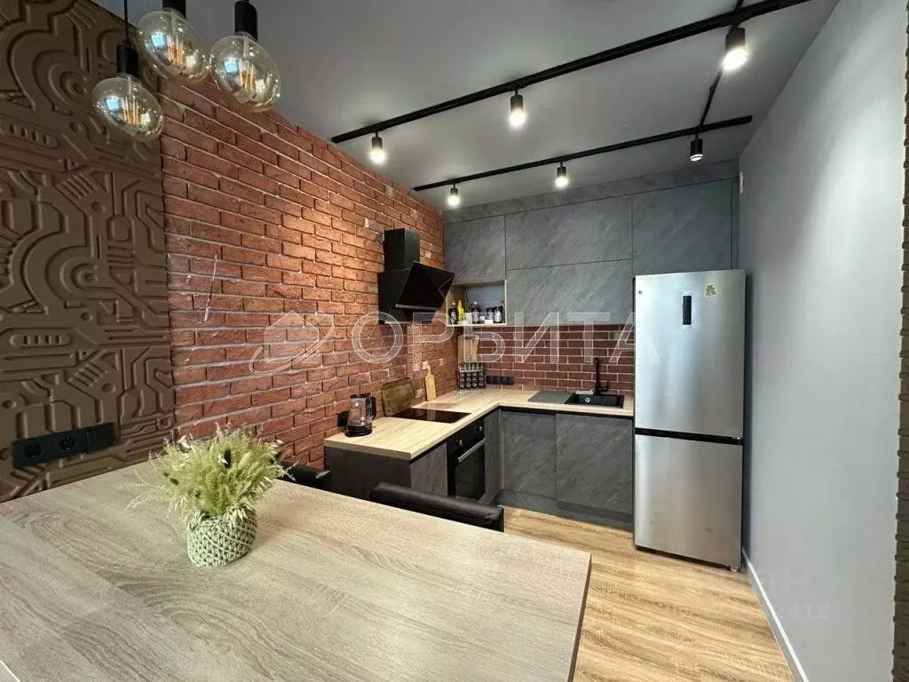 1-к кв. Тюменская область, Тюмень ул. Первооткрывателей, 14 (37.1 м) - Фото 0