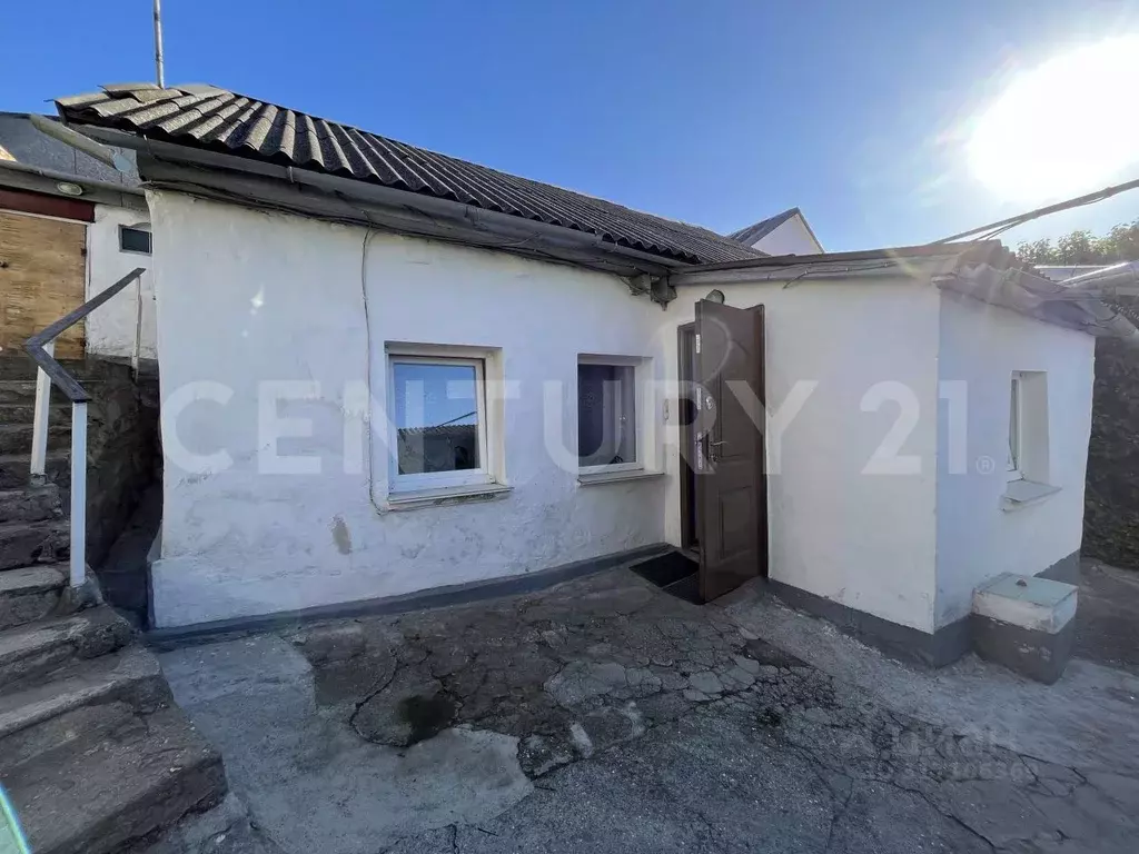 Дом в Севастополь ул. Железнодорожная, 10 (50 м) - Фото 0