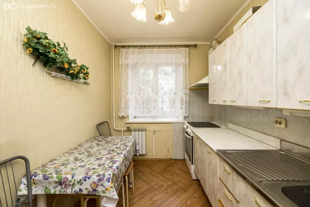3-комнатная квартира: Тюмень, Калининский округ, Садовая улица, 121Б ... - Фото 1