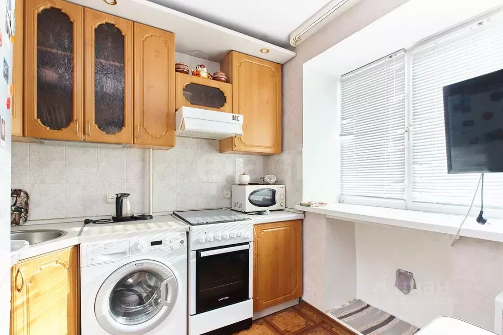 2-к кв. Тюменская область, Тюмень Холодильная ул., 132 (42.6 м) - Фото 1