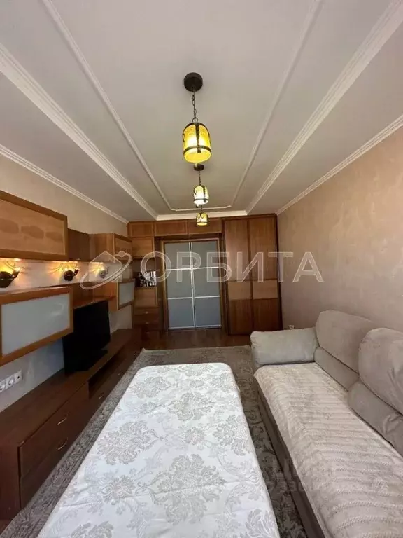 3-к кв. Тюменская область, Тюмень ул. Александра Логунова, 3 (66.0 м) - Фото 2