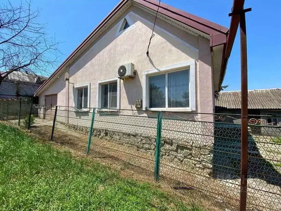 Дом в Краснодарский край, Крымский район, Нижнебаканская ст-ца ... - Фото 0