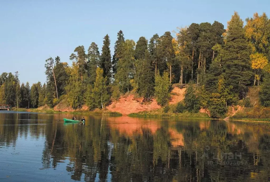 Участок в Ленинградская область, Гатчинский муниципальный округ, д. ... - Фото 0