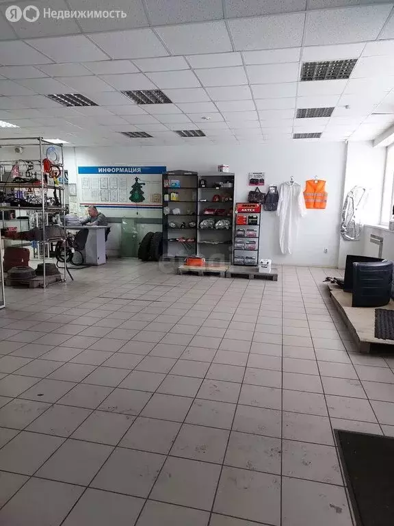 Торговая площадь (678 м) - Фото 2