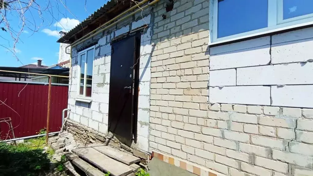Дом в Ростовская область, Белая Калитва ул. Дружбы (56 м) - Фото 0