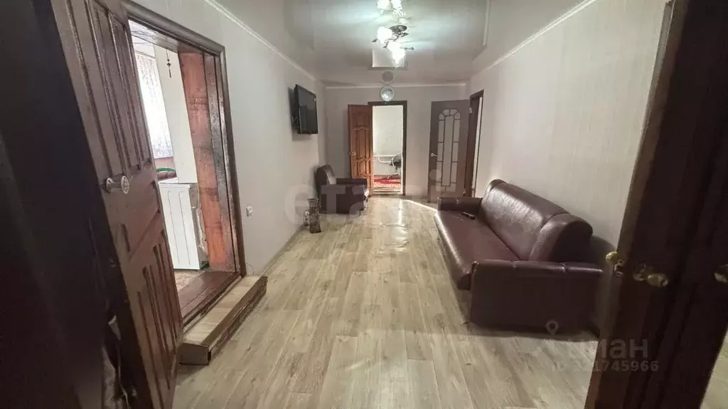 Дом в Оренбургская область, Соль-Илецк Просвещенская ул., 28 (92 м) - Фото 2