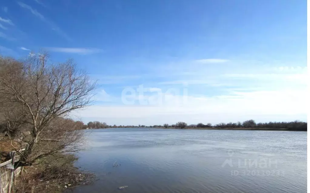 Участок в Астраханская область, Камызякский район, с. Иванчуг ул. ... - Фото 2