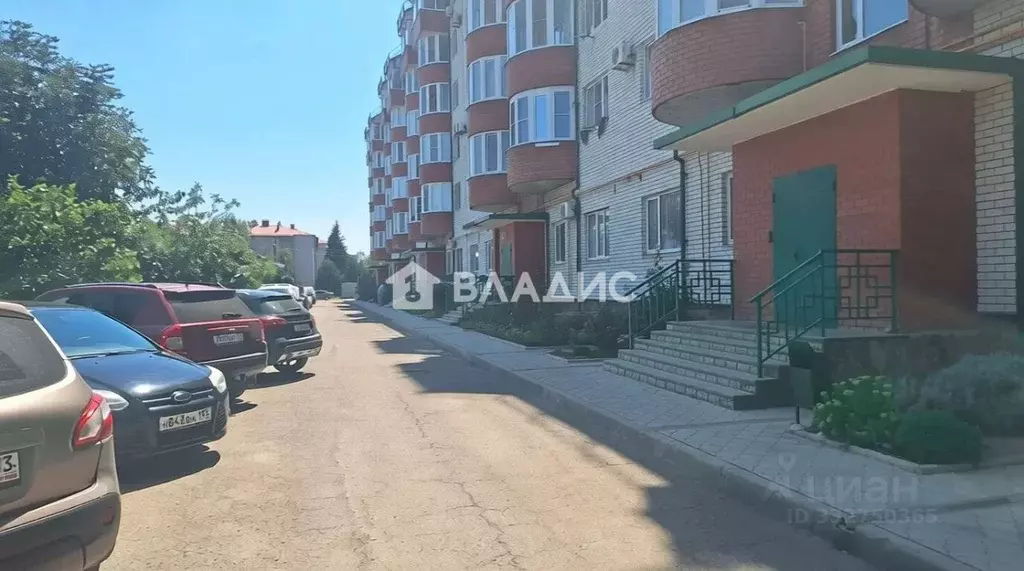 1-к кв. Краснодарский край, Ейск Коммунистическая ул., 81 (51.2 м) - Фото 0