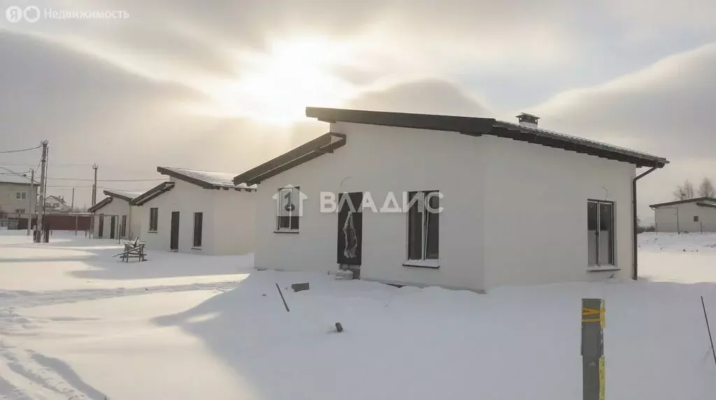 Дом в Калининградская область, Гурьевский муниципальный округ, посёлок ... - Фото 1