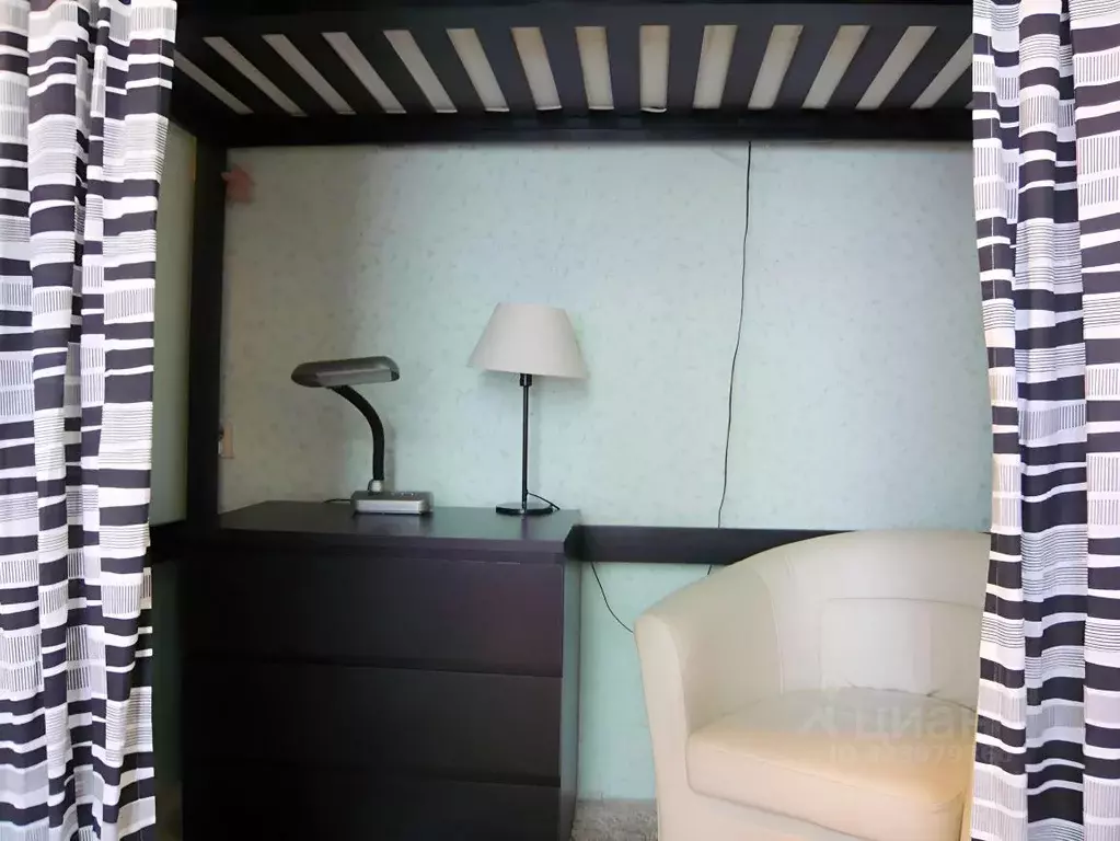 Комната Санкт-Петербург ул. Льва Толстого, 4 (20.0 м) - Фото 2