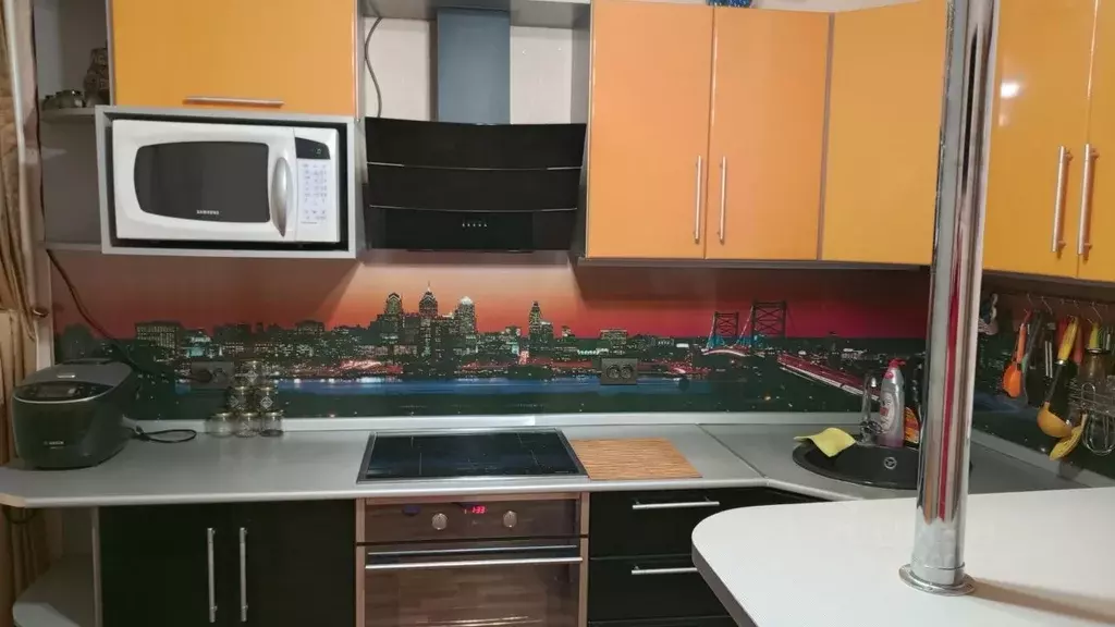 2-к кв. Курская область, Курск просп. Вячеслава Клыкова, 75 (58.6 м) - Фото 1