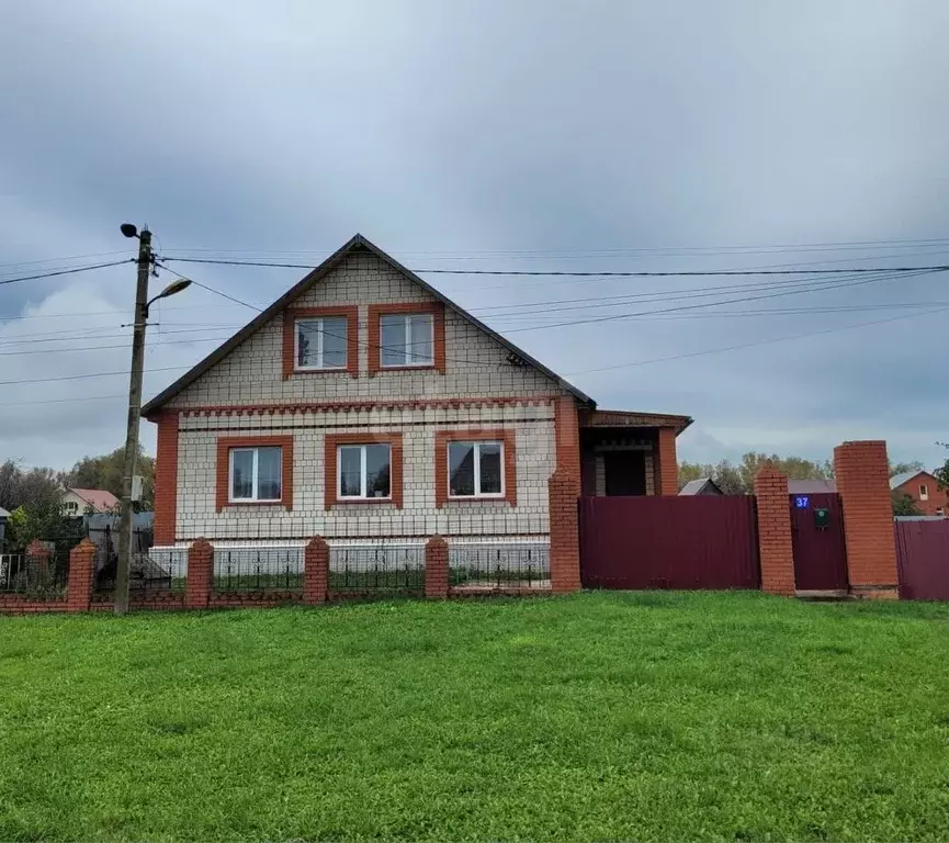 Дом в Башкортостан, Уфимский район, с. Миловка Советская ул., 37 (250 ... - Фото 2