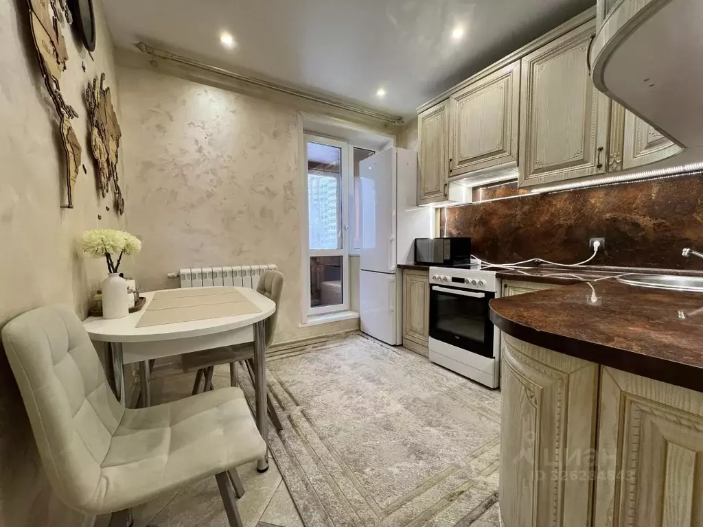 2-к кв. Московская область, Домодедово Южный мкр, ул. Курыжова, 28к1 ... - Фото 1