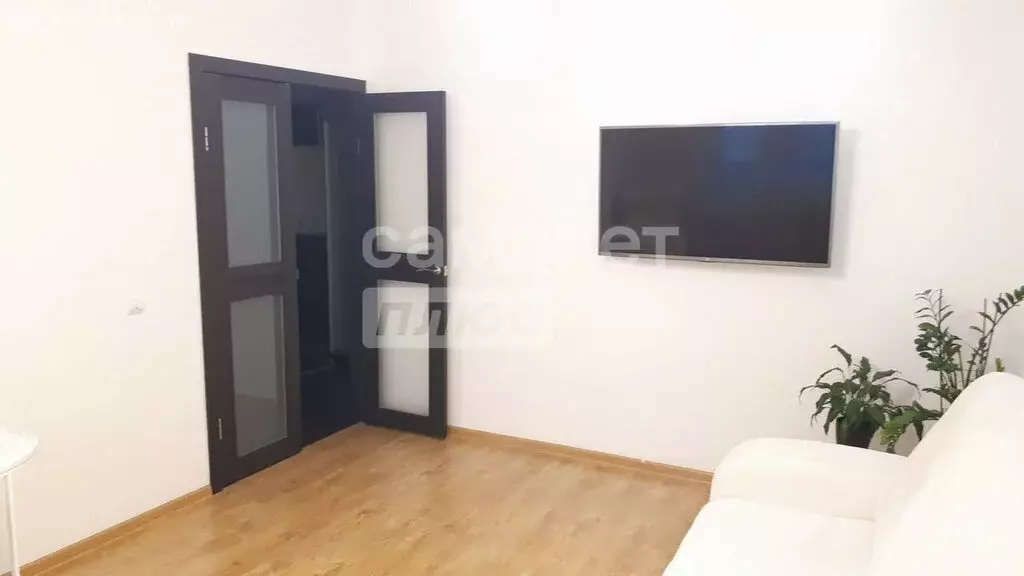 3-комнатная квартира: Липецк, улица имени С.Л. Шуминского, 15 (64.4 м) - Фото 1