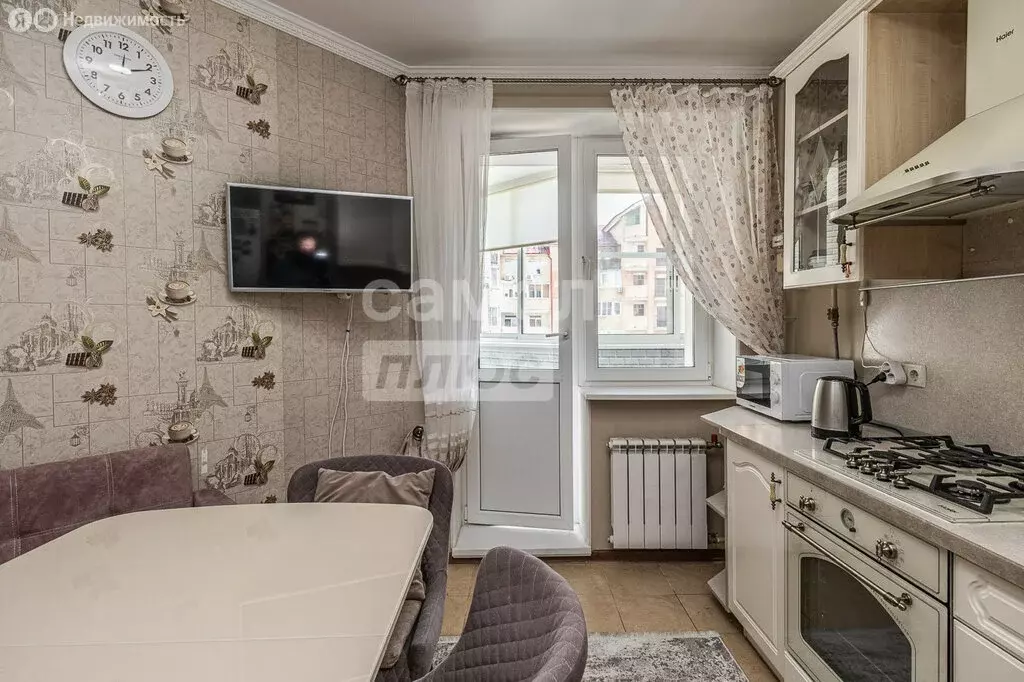2-комнатная квартира: Перхушково, 4Б (72.1 м) - Фото 0