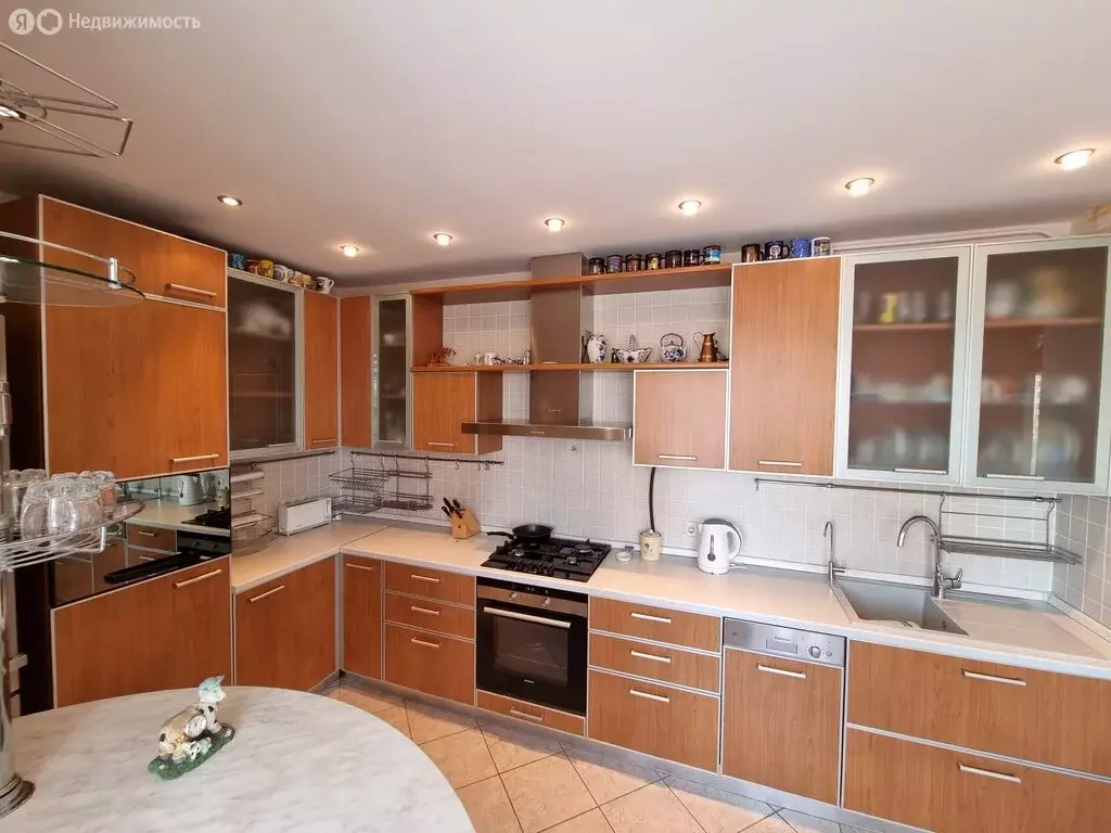 4-комнатная квартира: Уфа, улица Пушкина, 82 (200 м) - Фото 1