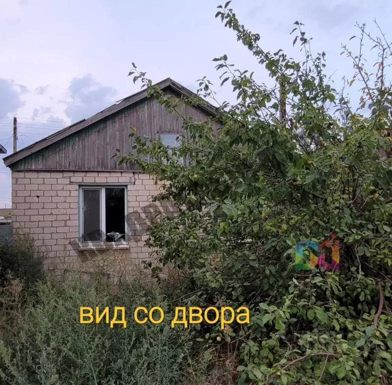 Дом в Калмыкия, пос. Ики-Бурул ул. Т. Хахлыновой, 21 (110 м) - Фото 0