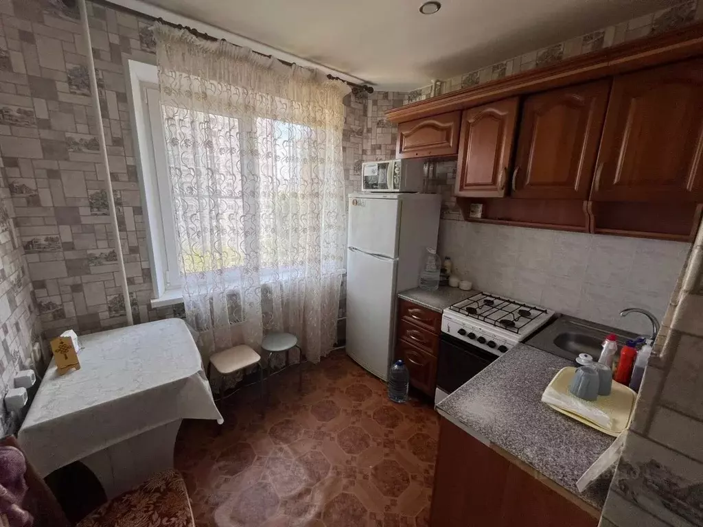 1-к кв. Волгоградская область, Волгоград ул. 8-й Воздушной Армии, 15А ... - Фото 0