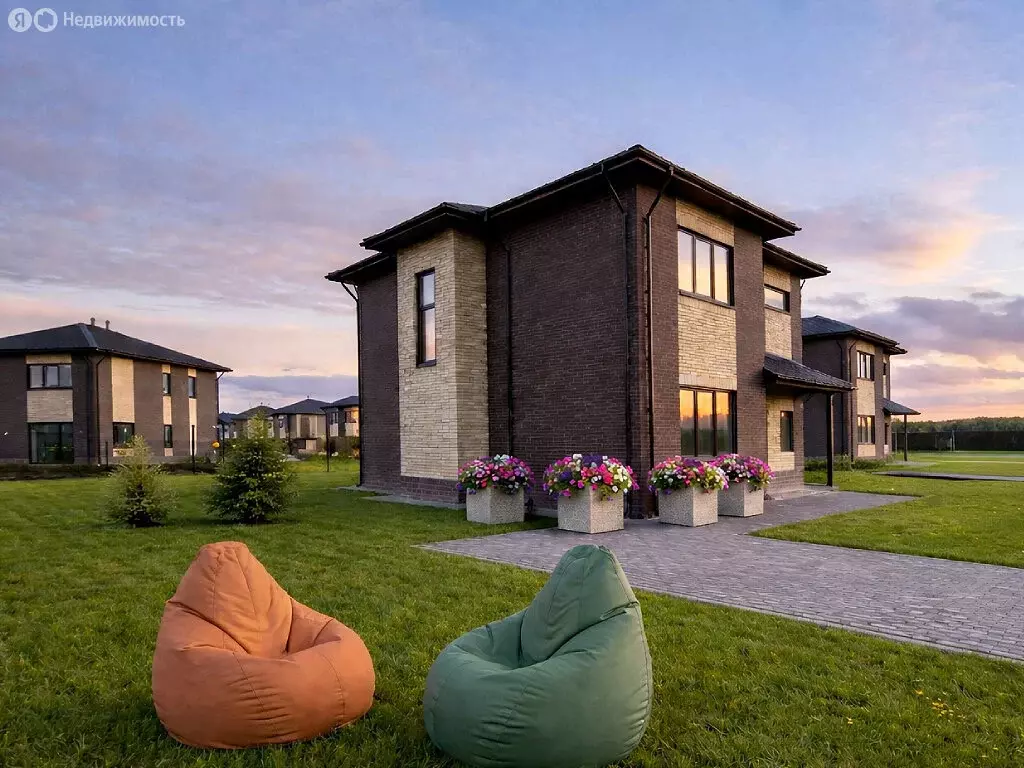 Дом в Агалатовское сельское поселение (163 м) - Фото 1