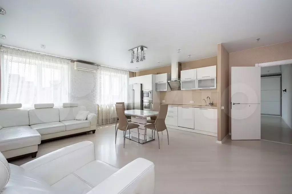 3-к. квартира, 90 м, 8/10 эт. - Фото 0