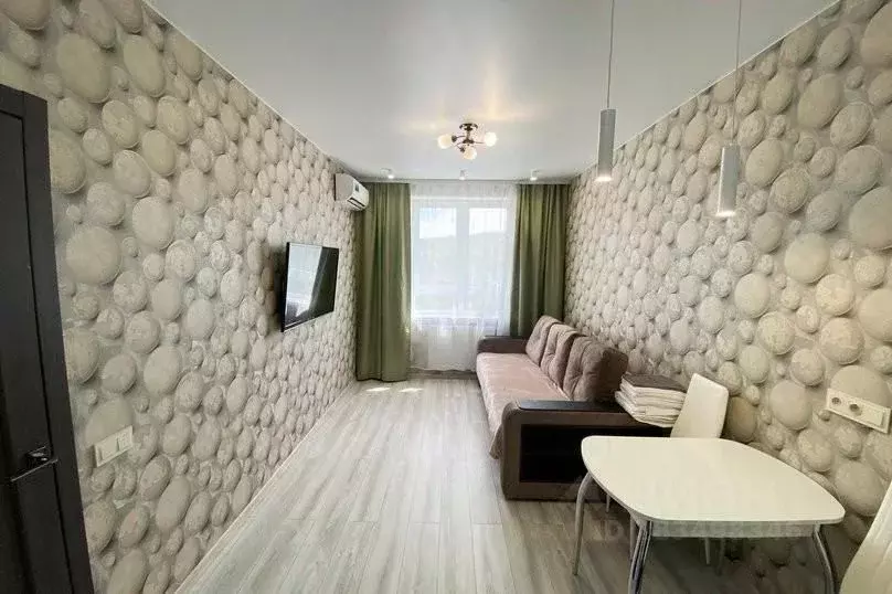 2-к кв. Приморский край, Владивосток ул. Зеленый Бульвар, 19 (50.0 м) - Фото 1