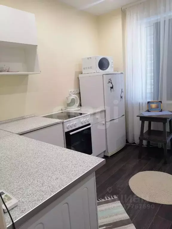 Студия Тюменская область, Тюмень ул. Новоселов, 115 (15.8 м) - Фото 0