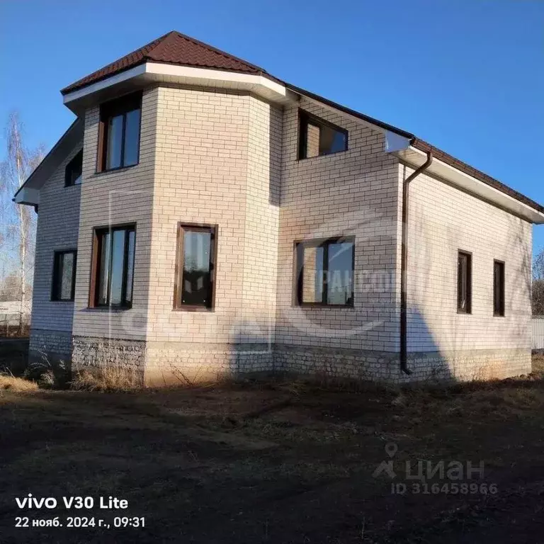 Дом в Воронежская область, Семилукский район, с. Губарево Лесная ул. ... - Фото 0