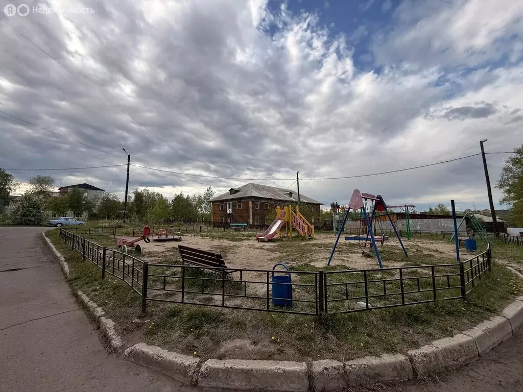 1-комнатная квартира: Братск, жилой район Падун, улица ... - Фото 2