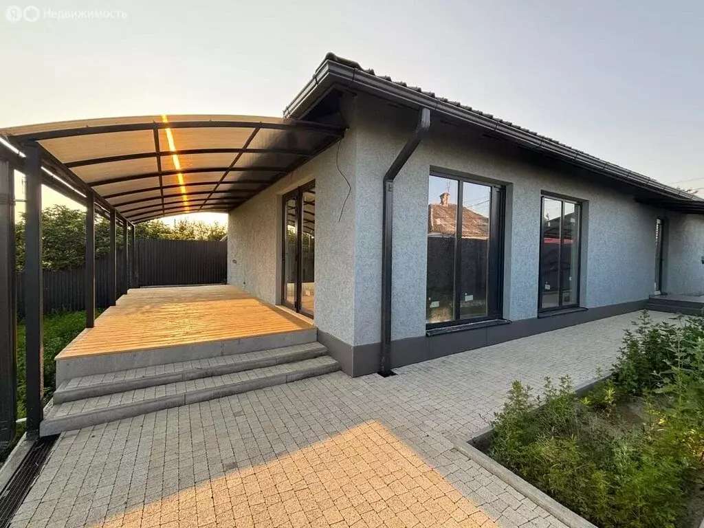 Дом в Темрюк, улица Кириллова (120 м) - Фото 0