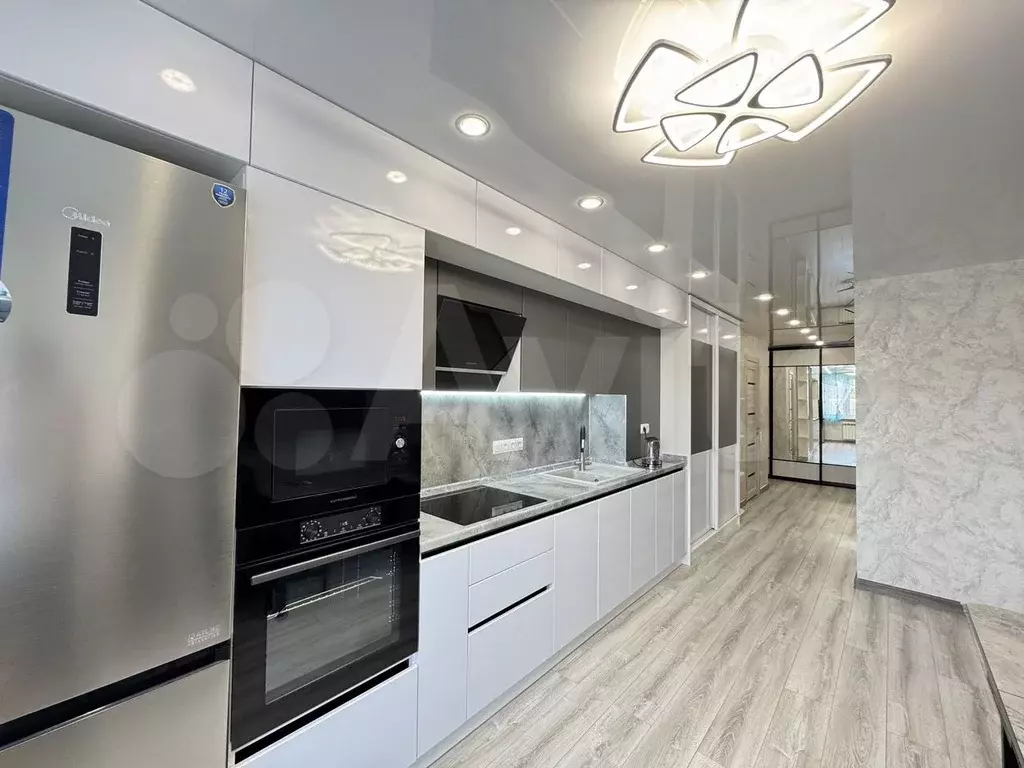 2-к. квартира, 60 м, 2/25 эт. - Фото 1