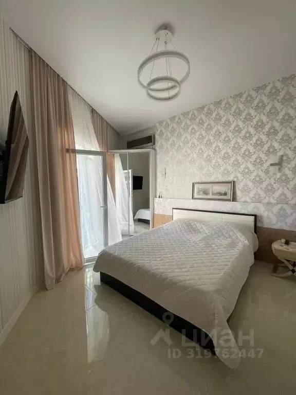 1-к кв. Крым, Алушта ул. Октябрьская, 32Бс3 (42.0 м) - Фото 0