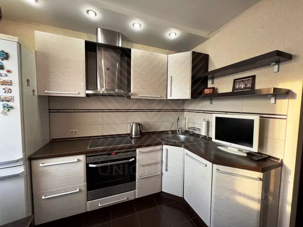 2-к кв. Челябинская область, Челябинск ул. Курчатова, 18А (52.3 м) - Фото 1