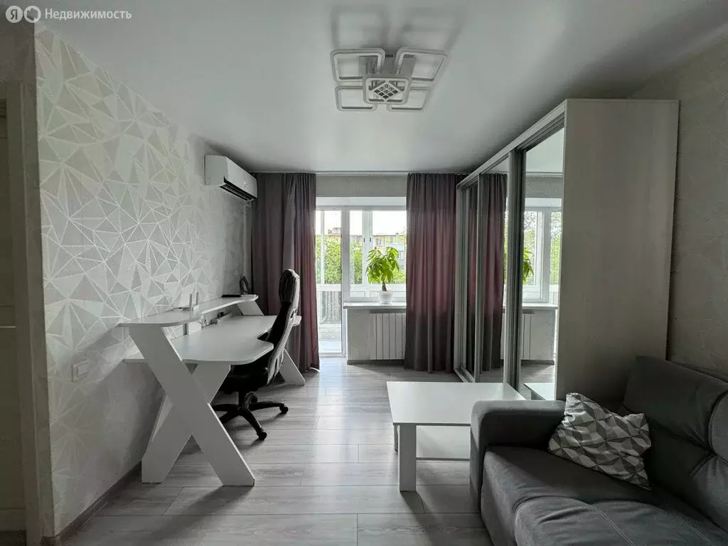 1-комнатная квартира: Челябинск, улица Кирова, 6 (36 м) - Фото 1