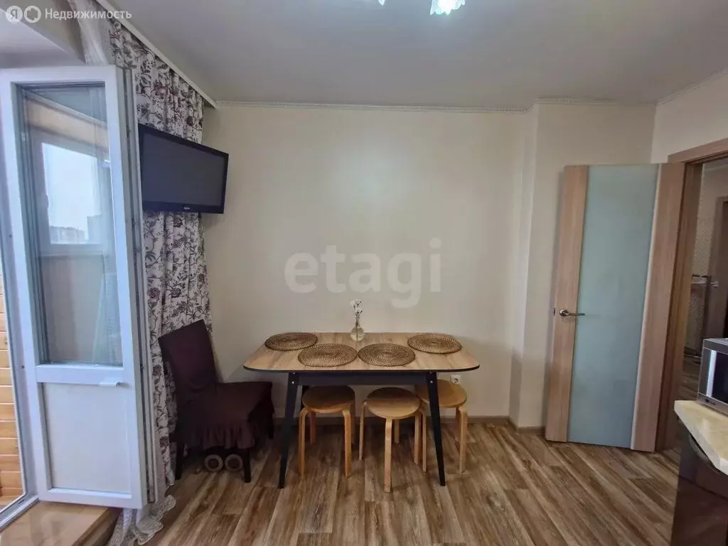 2-комнатная квартира: Чебоксары, улица Правая набережная Сугутки, 1 ... - Фото 2