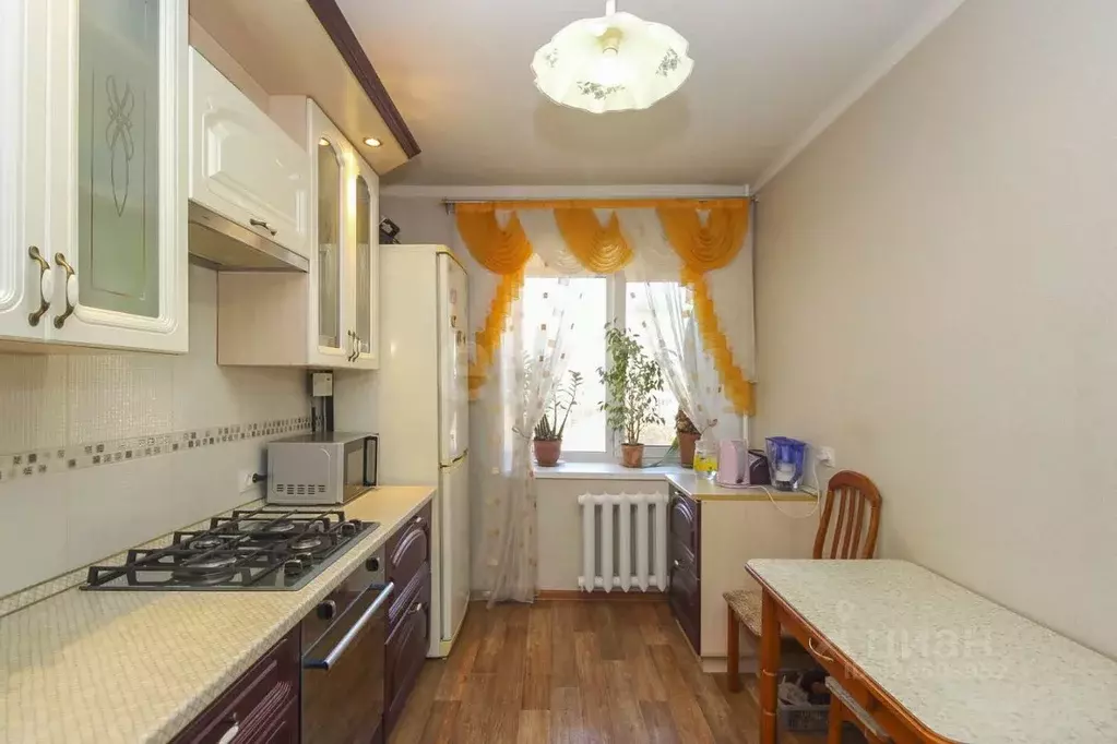 3-к кв. Омская область, Омск Транссибирская ул., 4 (71.4 м) - Фото 1