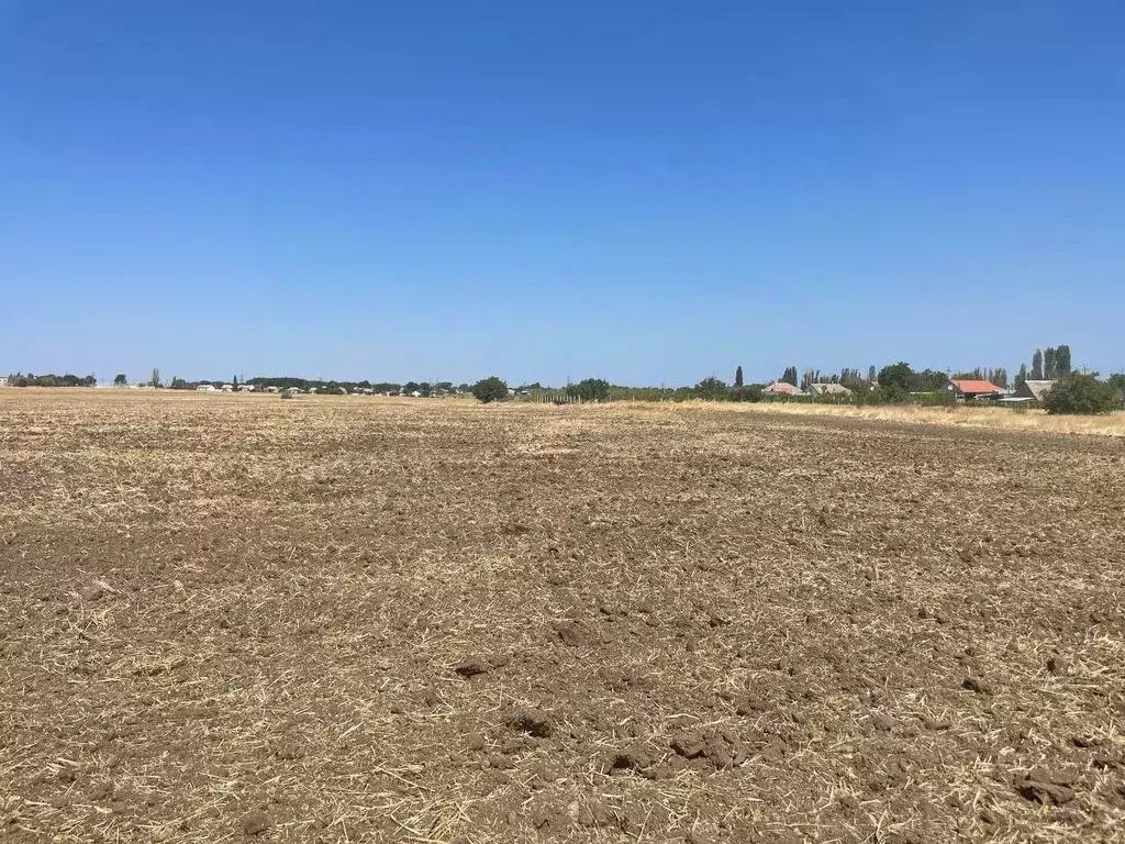 Участок в Крым, Кировский район, с. Владиславовка ул. Ленина, 39А ... - Фото 1