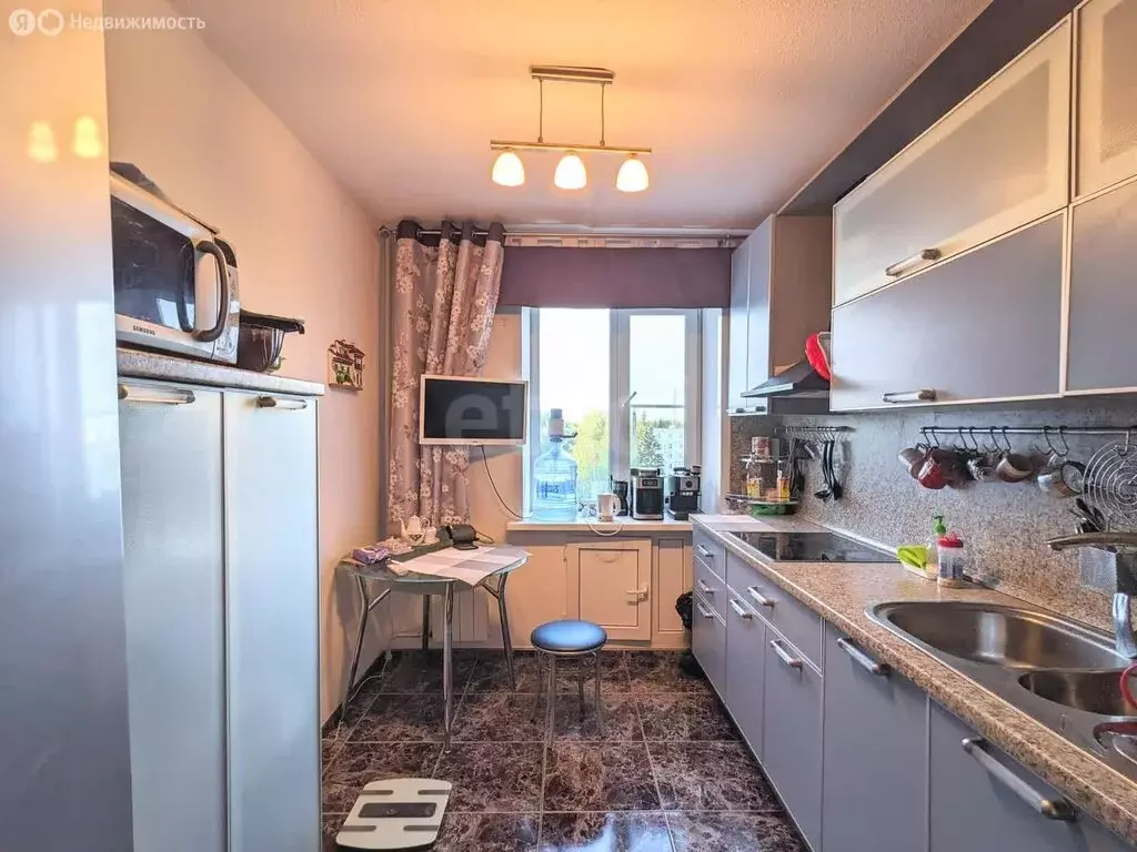 4-комнатная квартира: Сыктывкар, улица Морозова, 164 (88 м) - Фото 0