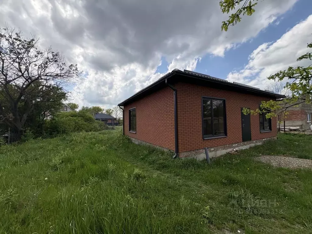 Дом в Краснодарский край, Новокубанский район, пос. Прикубанский ... - Фото 1