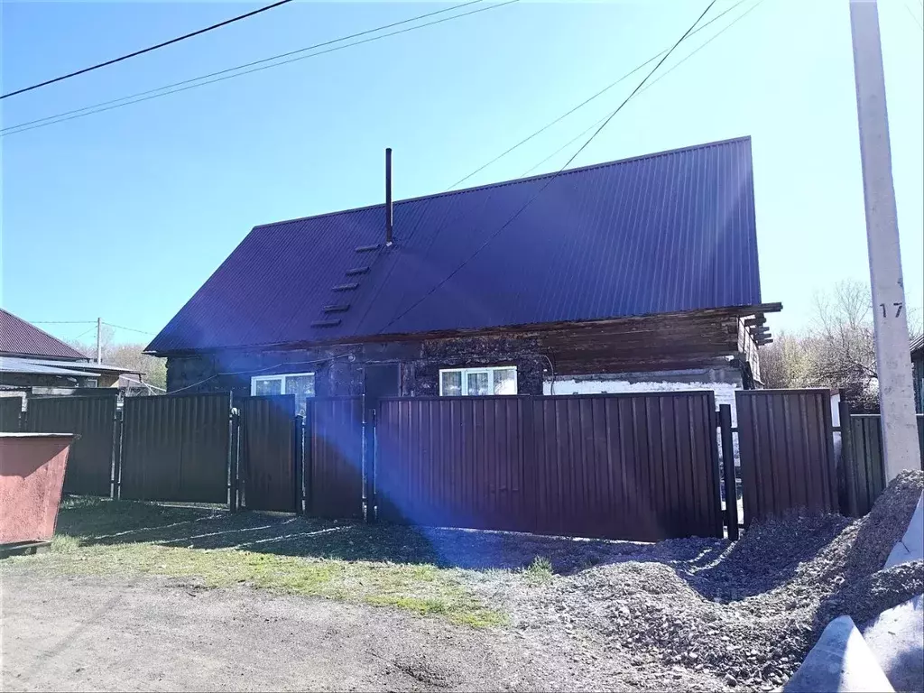 Дом в Кемеровская область, Ленинск-Кузнецкий ул. Танеева (70 м) - Фото 0