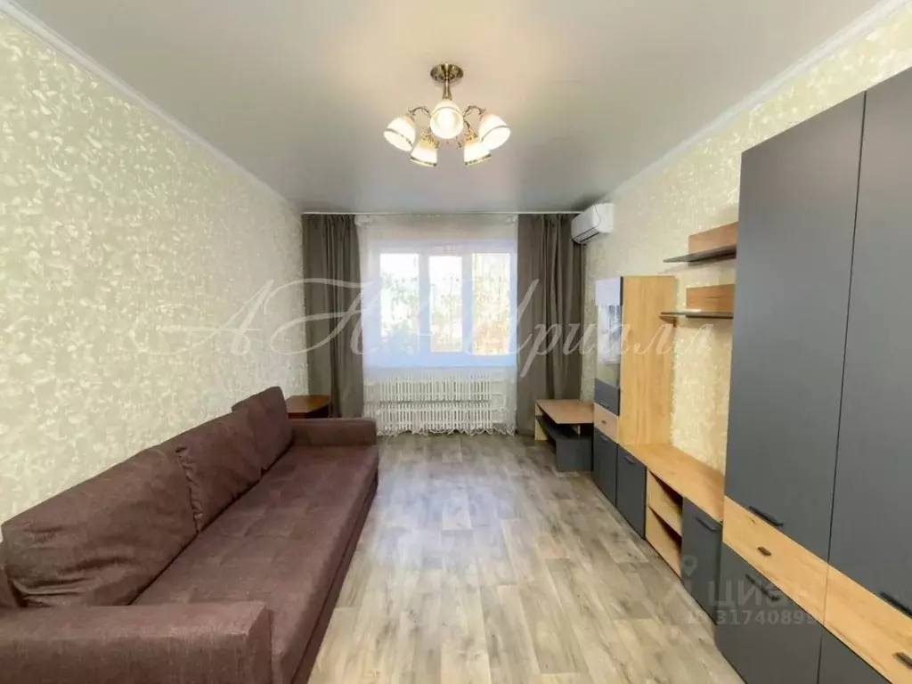 1-к кв. Курская область, Железногорск Молодежная ул., 9 (45.3 м) - Фото 0