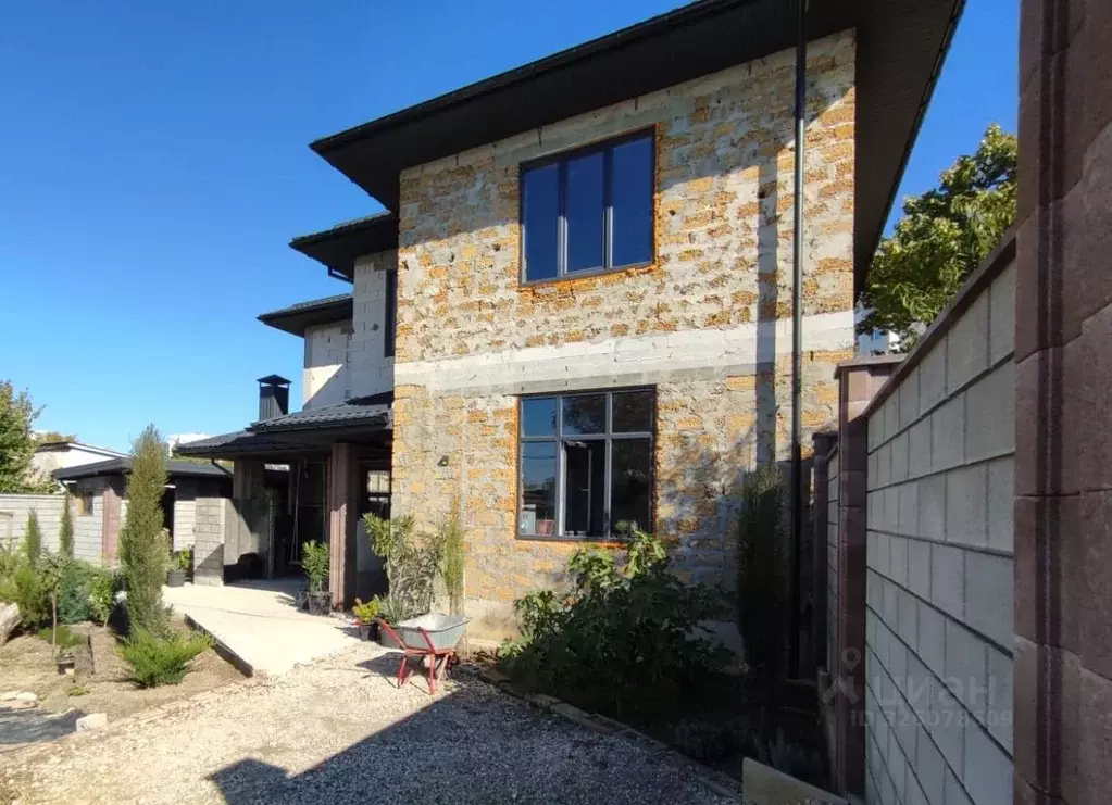 Дом в Крым, Симферополь ул. Аллейная, 10 (170 м) - Фото 1